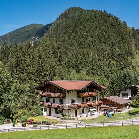 Landhaus Ifangl Mayrhofen Eksteriør bilde