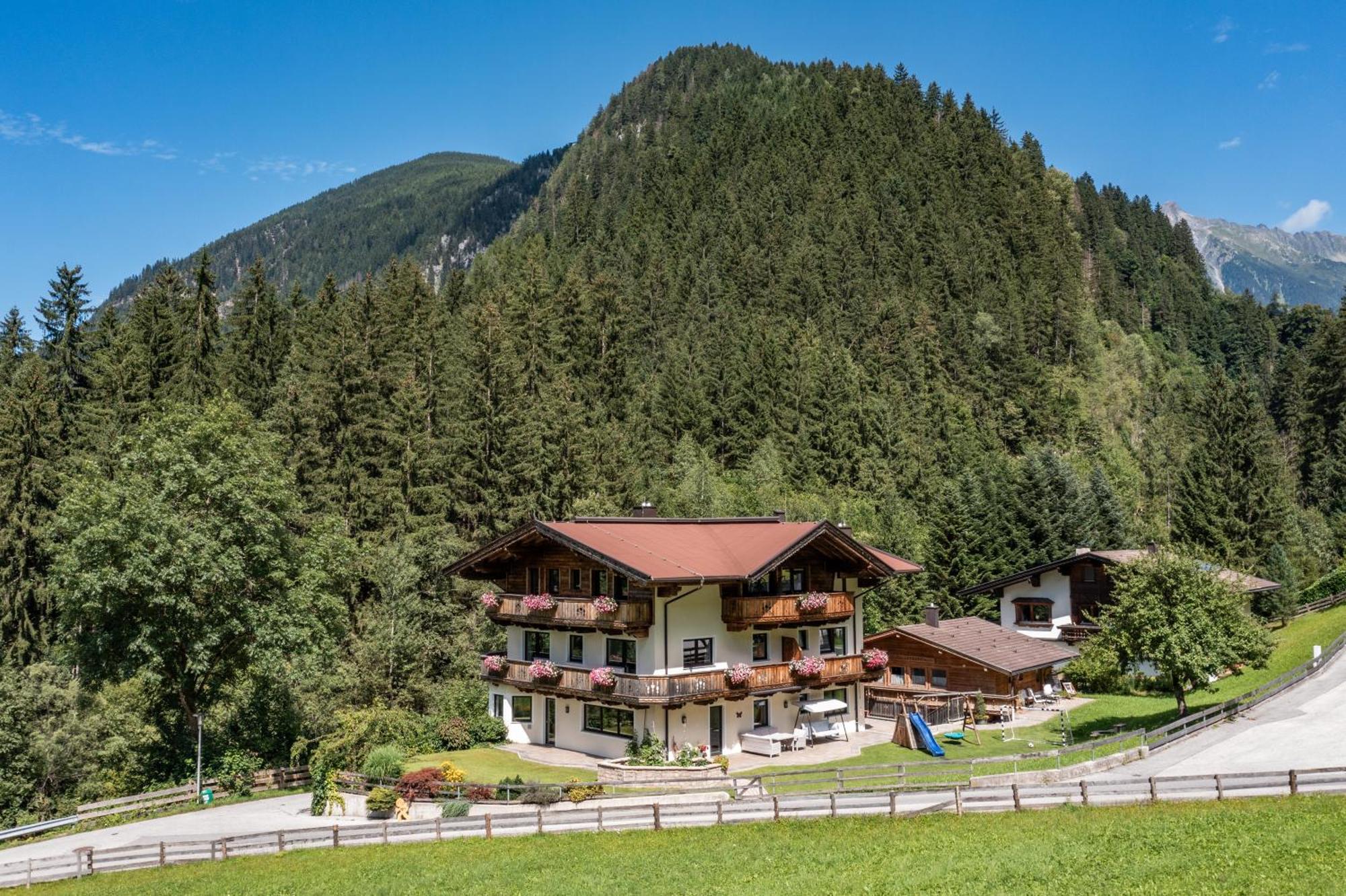 Landhaus Ifangl Mayrhofen Eksteriør bilde